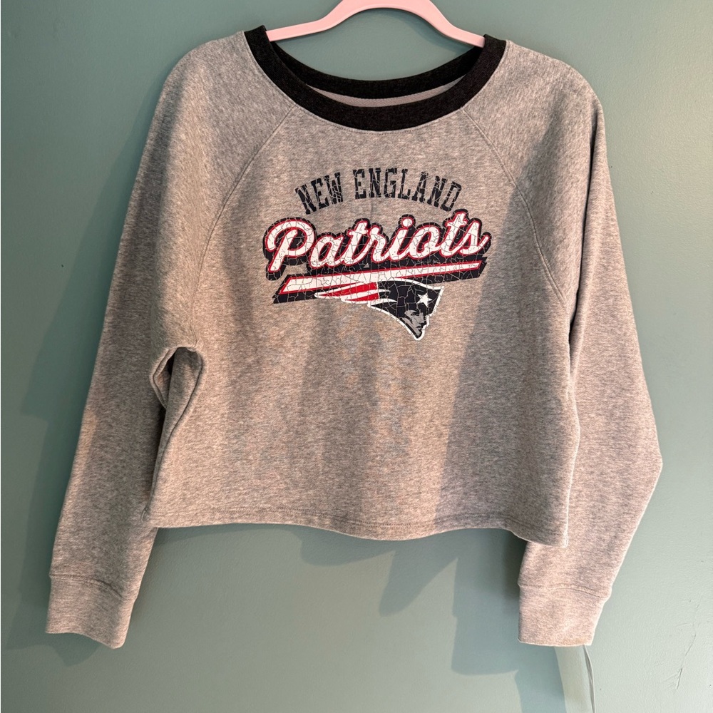 NWT girls’ size 10/12 New England Patriots Sweatshirt